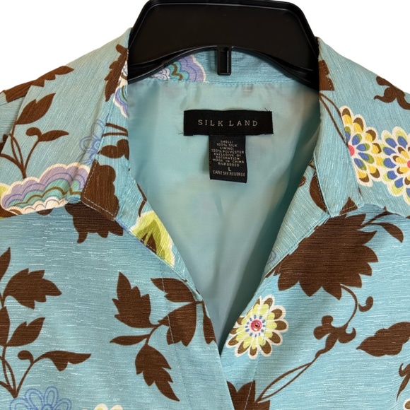 Silk Land Large Embellished Silk Blouse/Jacket with 3/4 length sleeves V neck - Picture 2 of 6